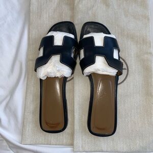 Hermes Black Oran Sandals size 37